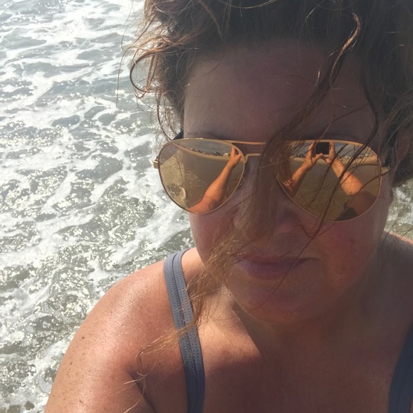 Meet your Posher, Heather - Picture 2 of 5